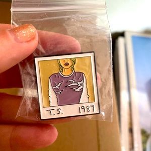 Taylor Swift 1989 original cover pin fan made